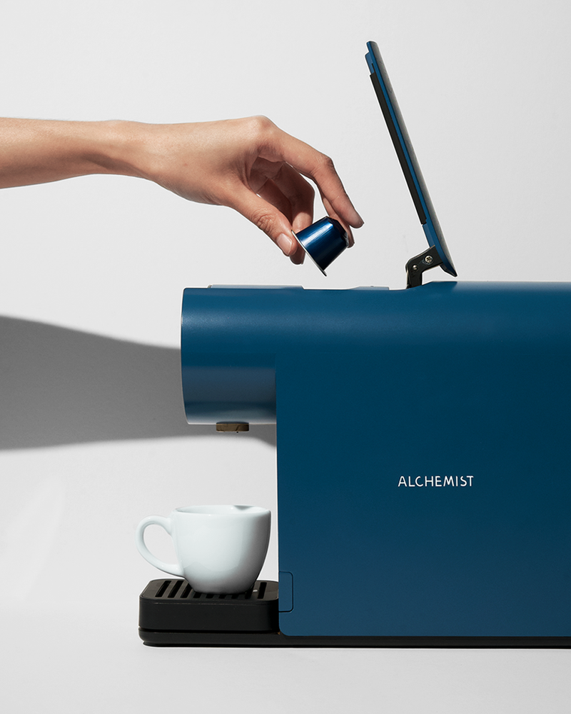 ヴァイアル アルケミスト・ミニ The Alchemist mini Monday Miniatures: The Alchemist | Caffeineforge